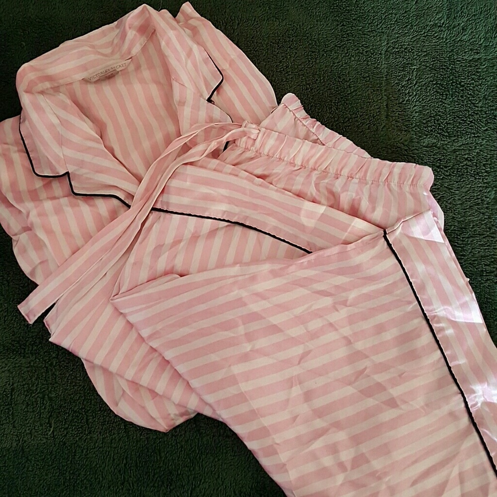VS signature stripe satin pajama set