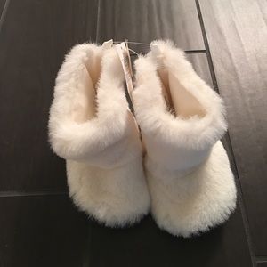 Baby Gap New Baby Booties!!