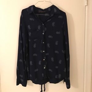 Beautiful long sleeve top for going out.