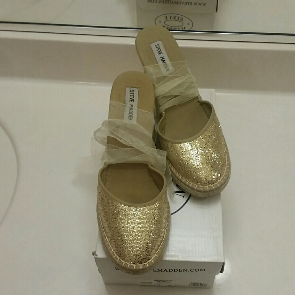 Gold Wedges