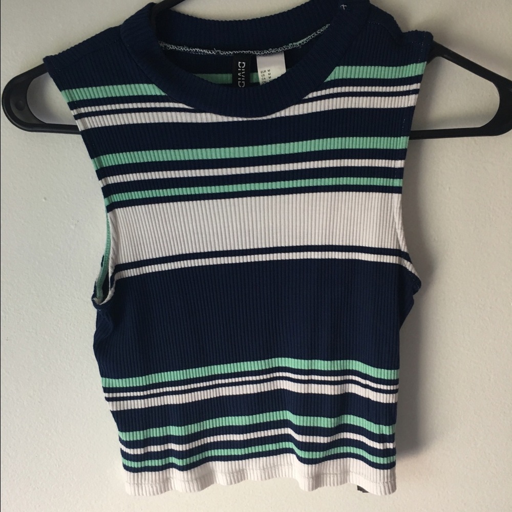 Really cute crop top from H&M