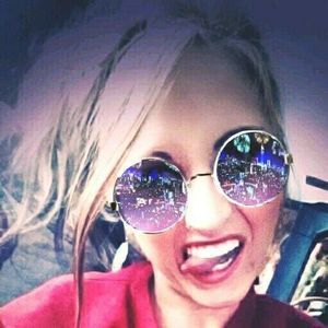 Meet your Posher, Brandi