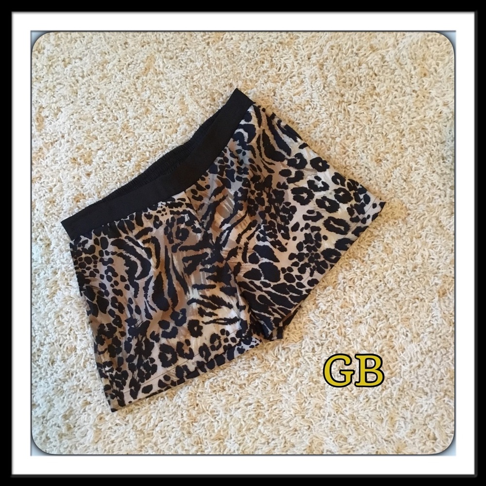 #131   🌴 GIANNI BINI SHORTS