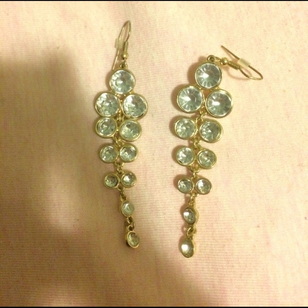 Super cute long earrings