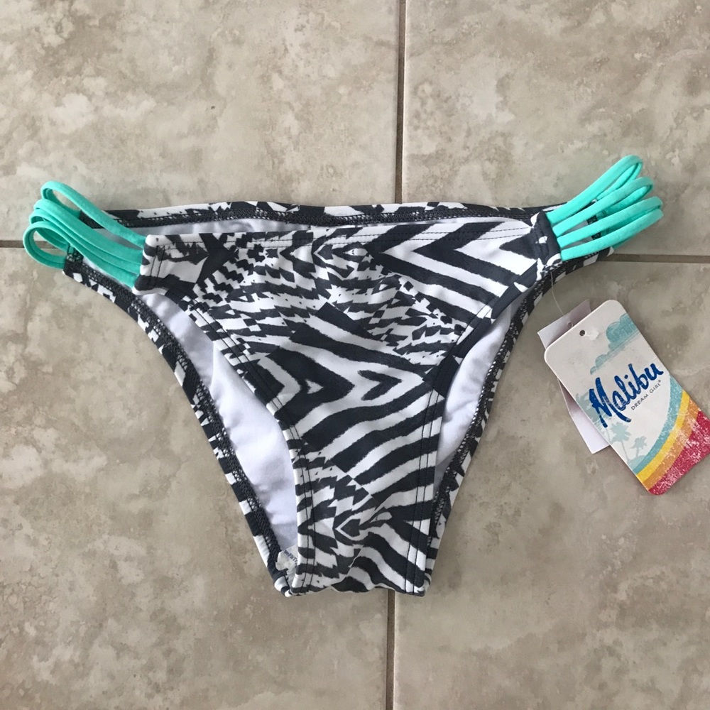 NWT gray & white printed bikini bottom