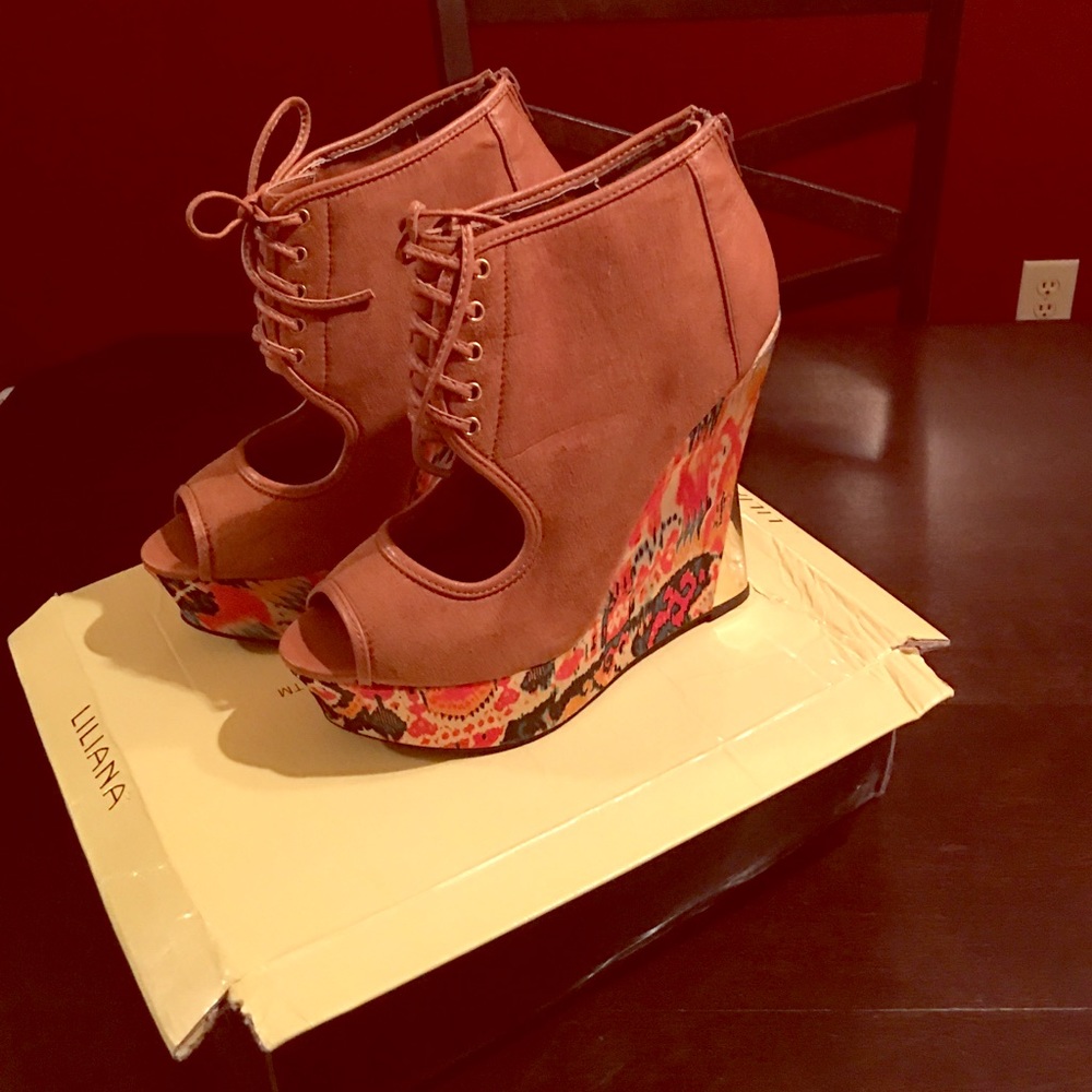 Super Cute Wedge!!!
