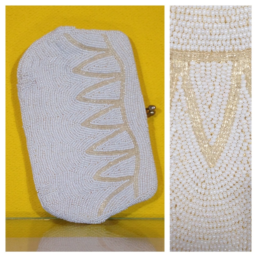 Vintage '50s Cream and gold Beaded Clutch Bag