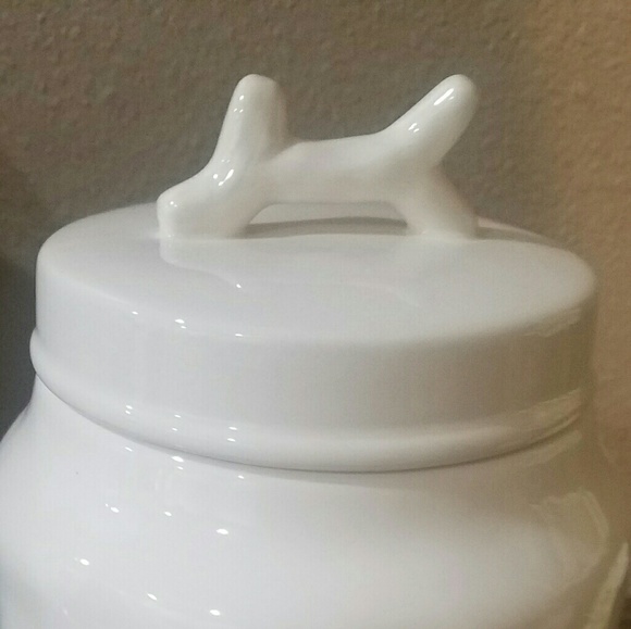 ❌Sold On Other Site❌ Rae Dunn Fetch cannister - Picture 3 of 4