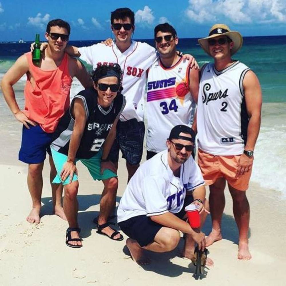 Meet your Posher, Taylor