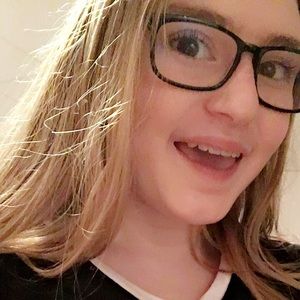 Meet your Posher, Annika