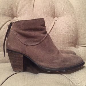 Steve Madden grey suede booties