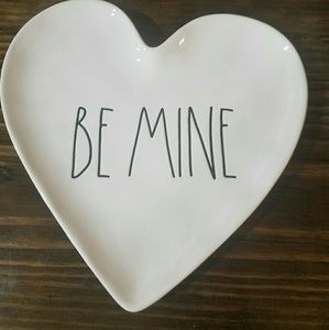 ❌reserved for Christina❌ Rae Dunn Be Mine plate
