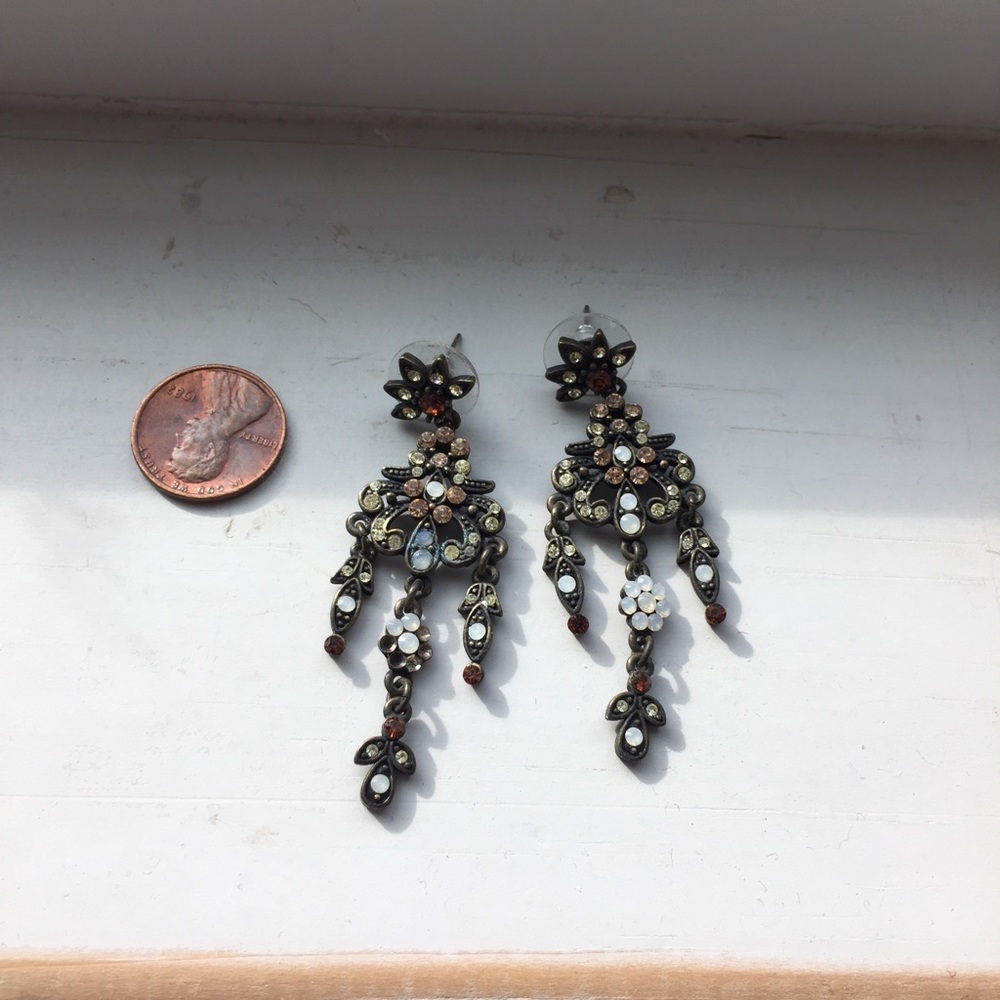 lovely Cinderella crystal earrings - Picture 3 of 3