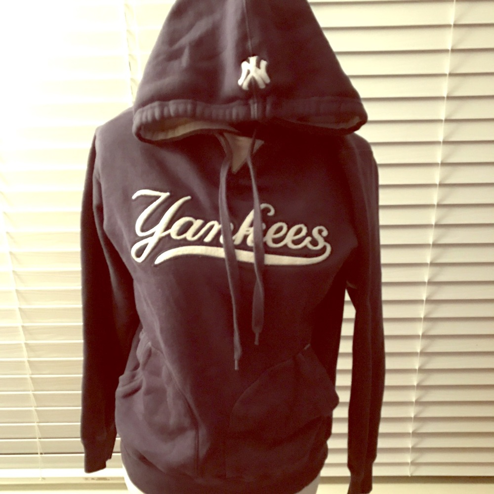 New York Yankees Majestic Hoodie