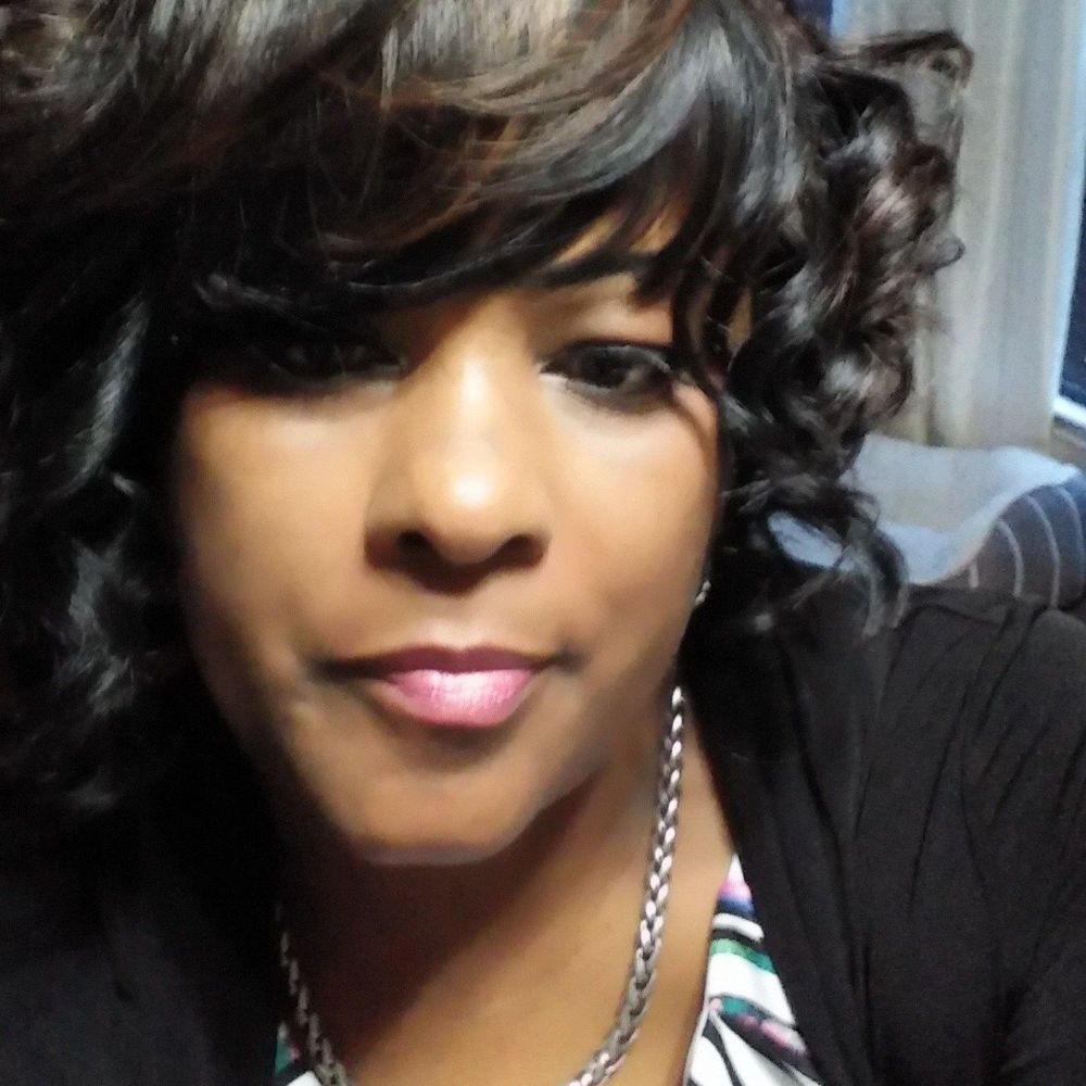 Meet your Posher, Angela