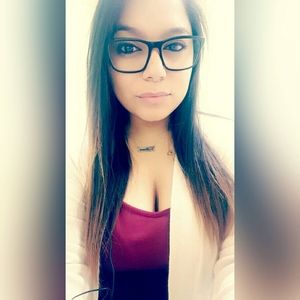 Meet your Posher, Alisha