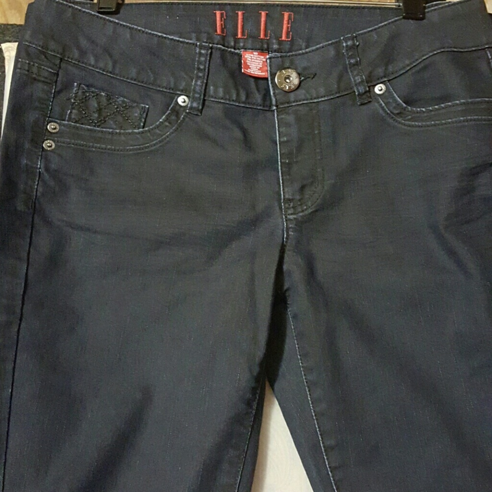 Elle jeans