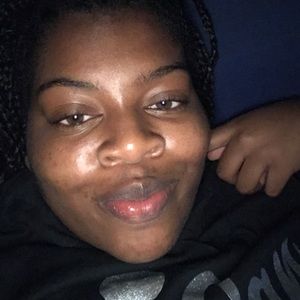 Meet your Posher, Candesha