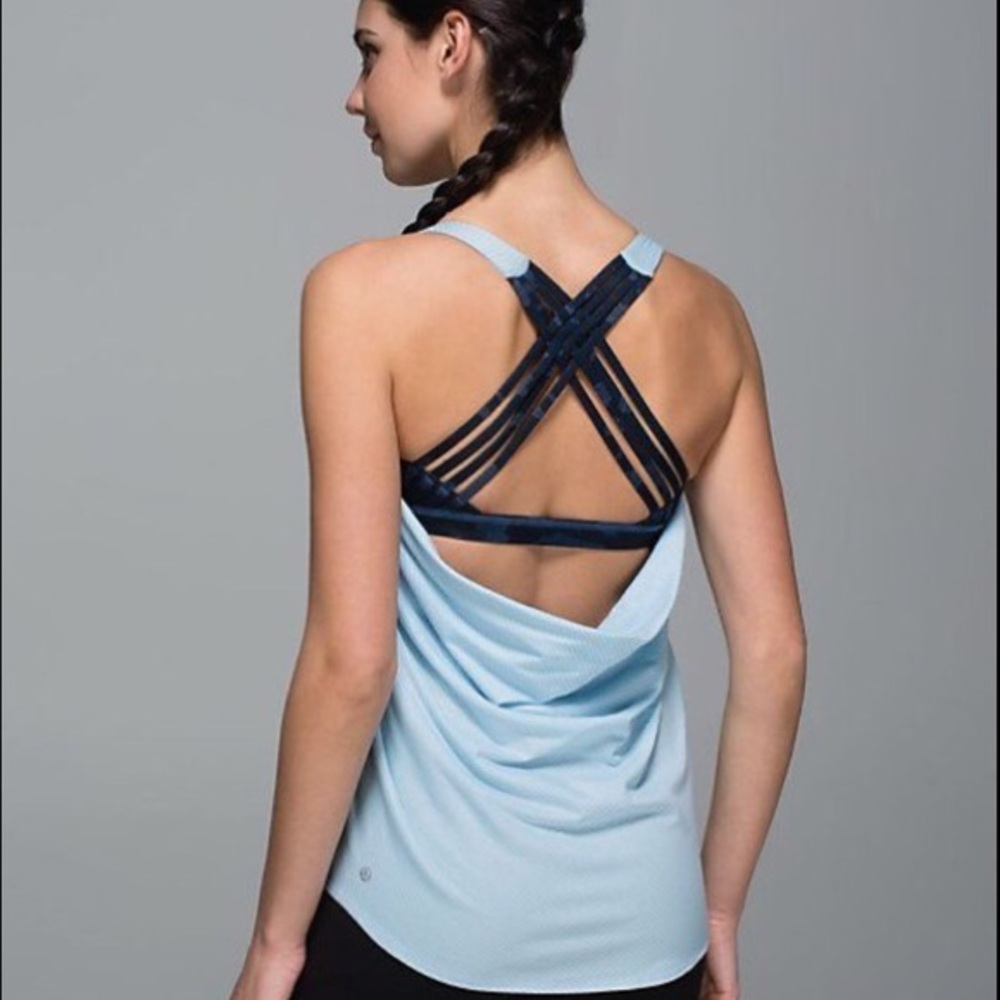 Lululemon 🍋 Free To Be Wild Tank EUC