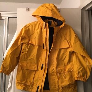 Gap boys / unisex size M / 8 yellow hood raincoat