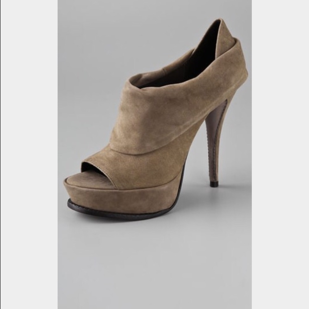 elizabeth and james e-moore taupe suede booties