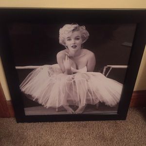 Marilyn Monroe picture with frame