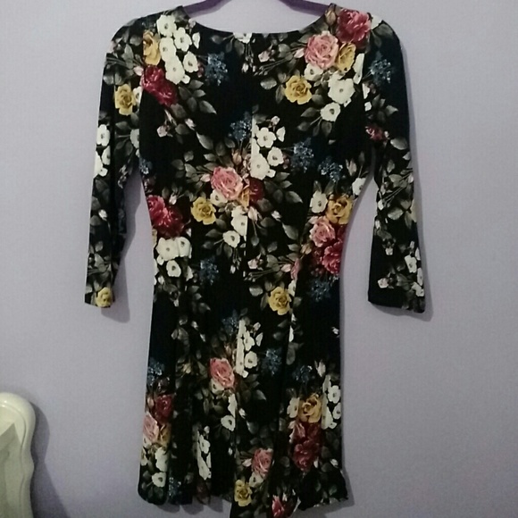Floral dress f21 - Picture 2 of 4