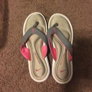 Nike memory phone sandals