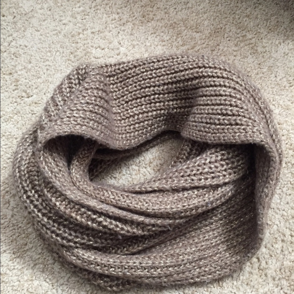 Infinity scarf