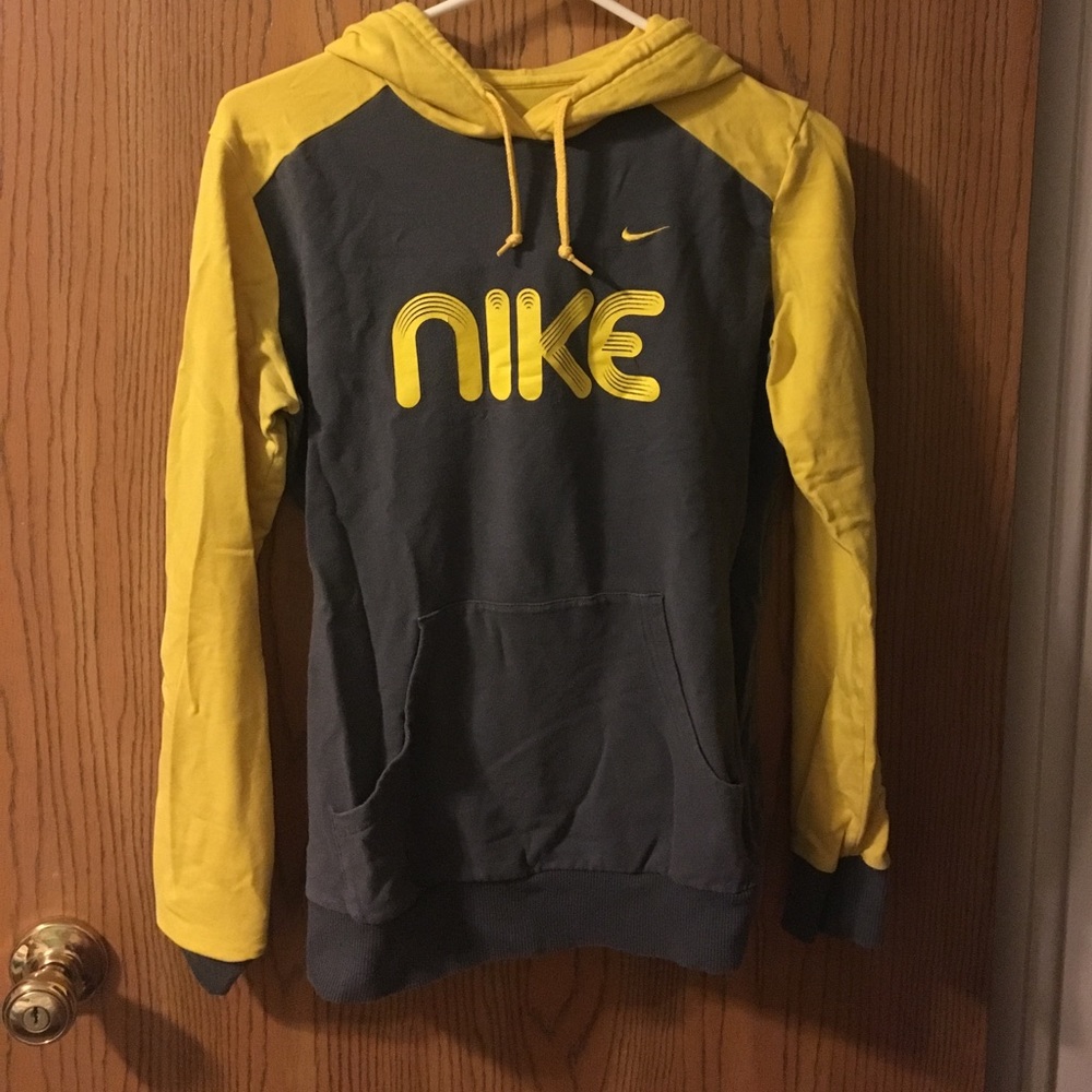 Nike sweatshirt