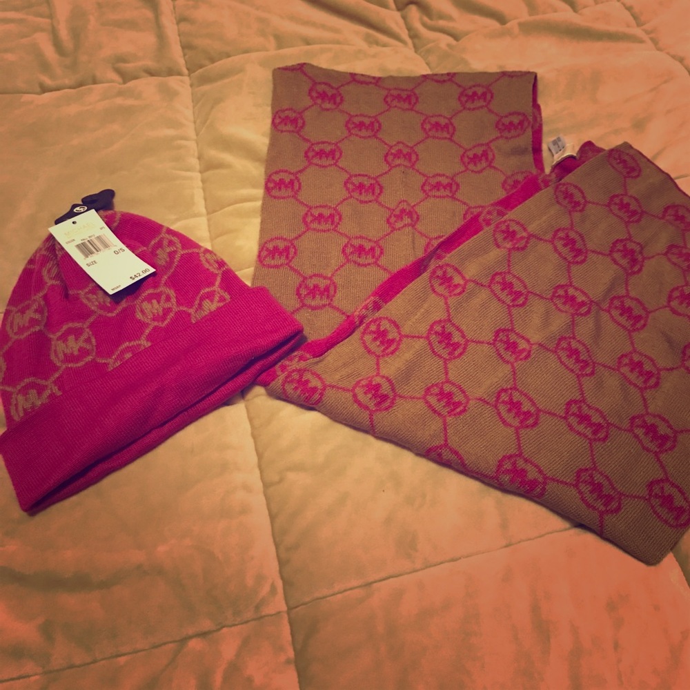 Michael Kors beanie and scarf set!