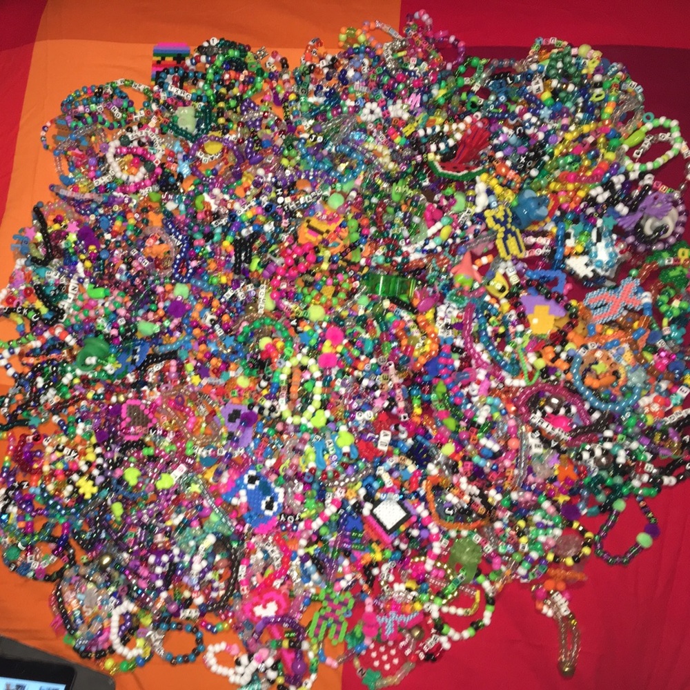 ✨Bundles of kandi singles!✨