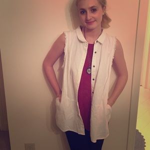 Cool white vest 🐳