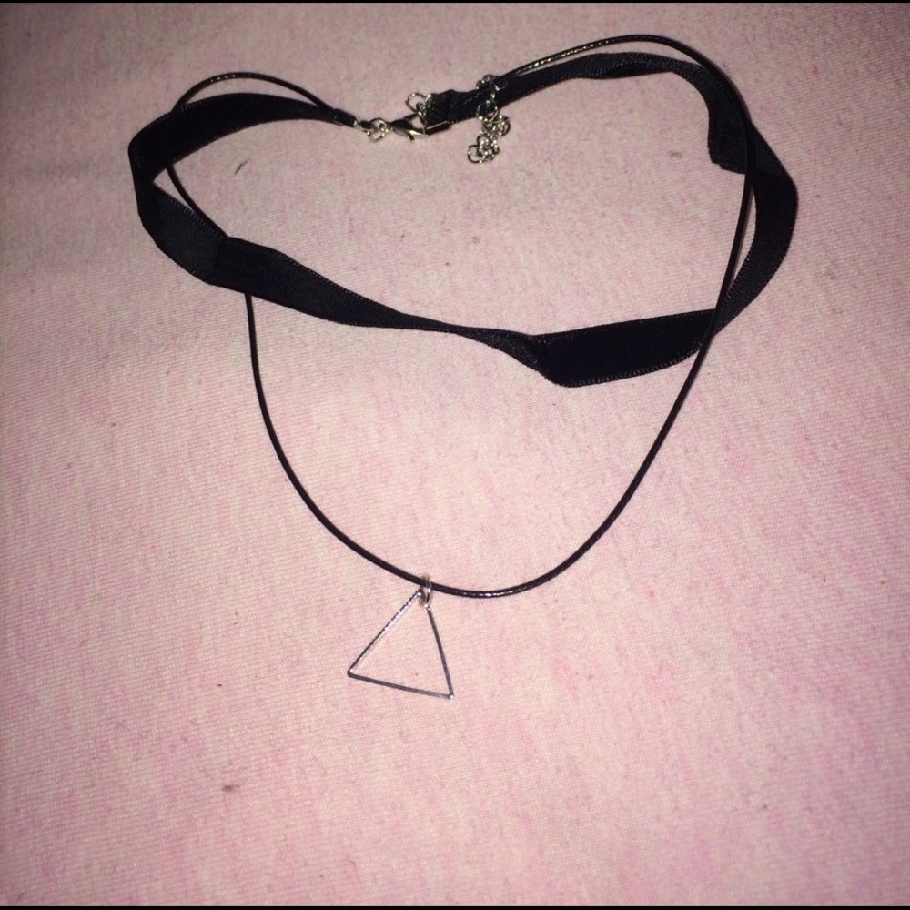 Super fun triangle pendent choker
