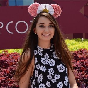 Meet your Posher, Andrea