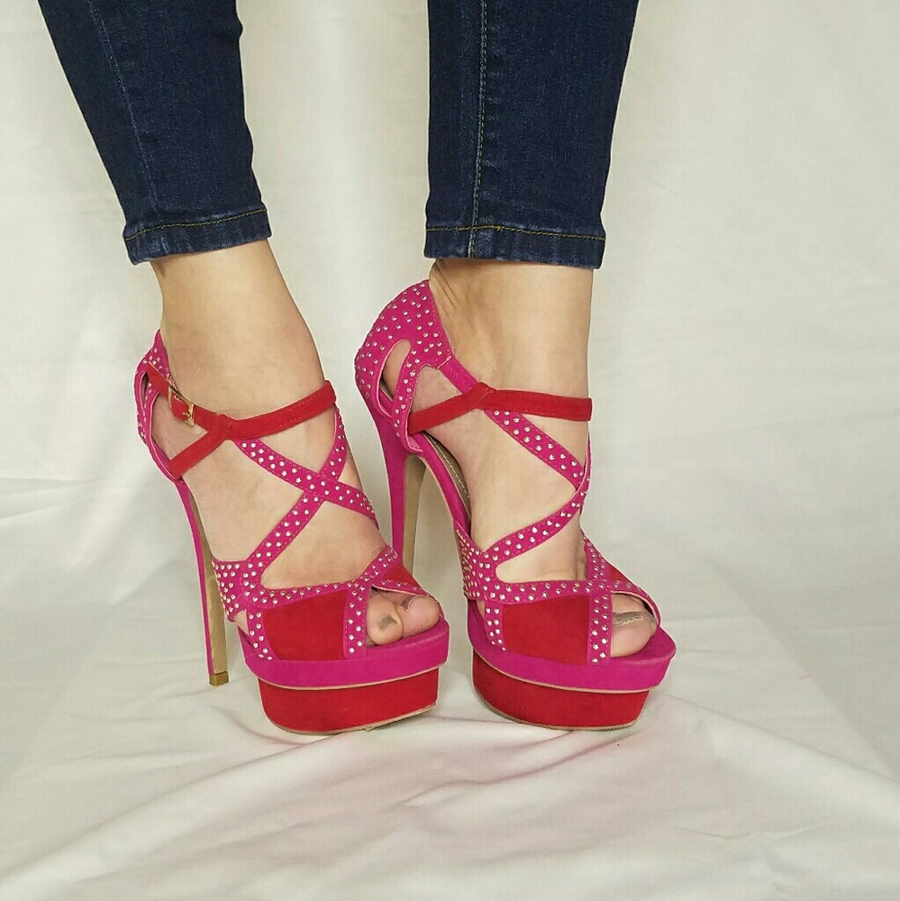 SCENE | Pink/Red Studded heels