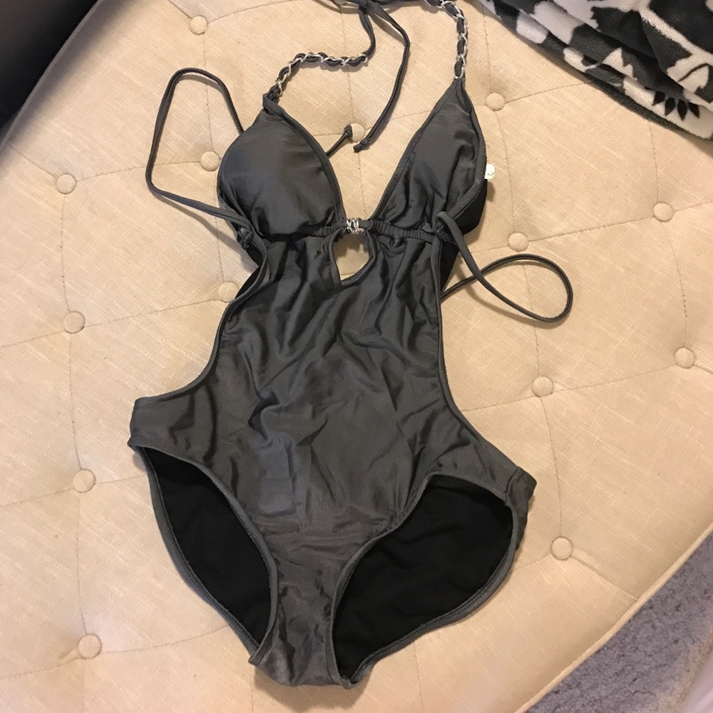 One piece bikini