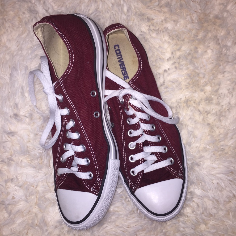 Maroon Converse 9 Men & 10.5 in Women
