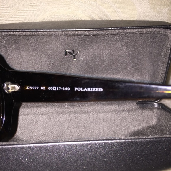 ❌SOLD❌David yurman sun glasses - Picture 2 of 4