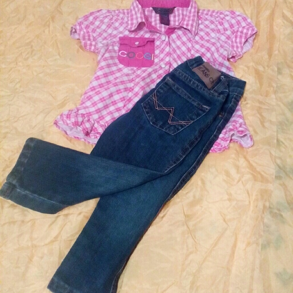 Toddler girls wrangler jeans and coogi top outfit.