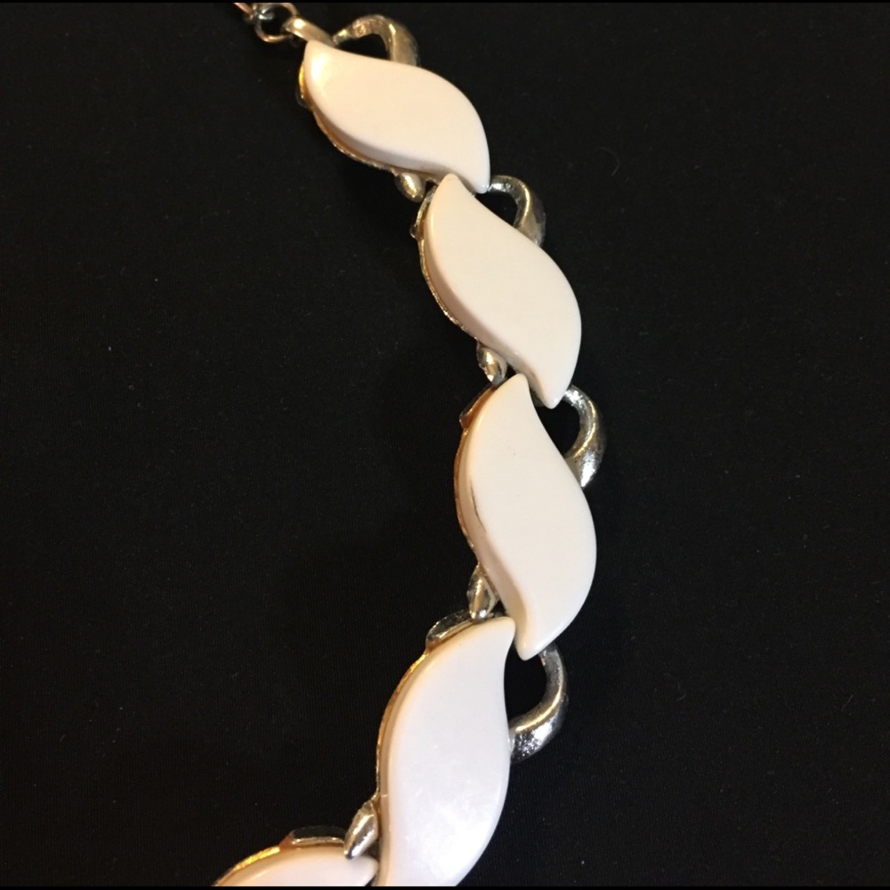 Necklace - Picture 2 of 2
