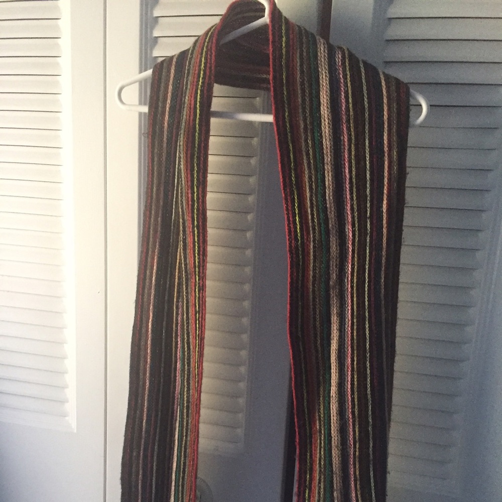 Cute scarf 😍🌈