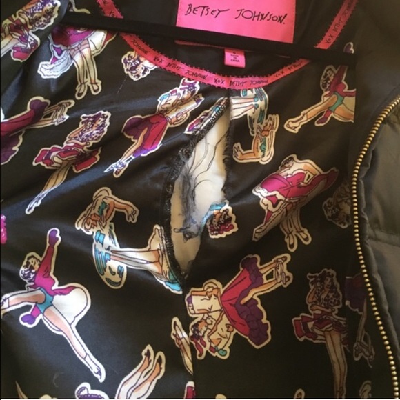 Betsy Johnson down jacket! - Picture 4 of 4