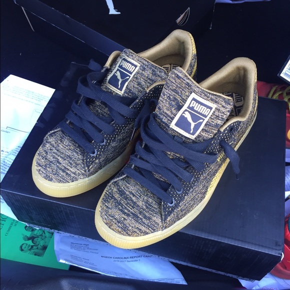 PUMA SUADE SIZE 9 - Picture 1 of 1