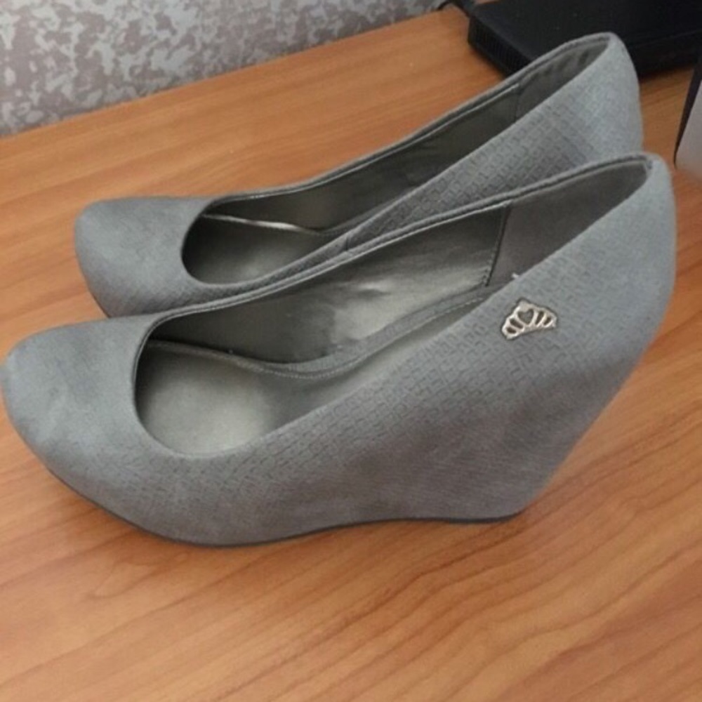 Brand new fergalicious heels