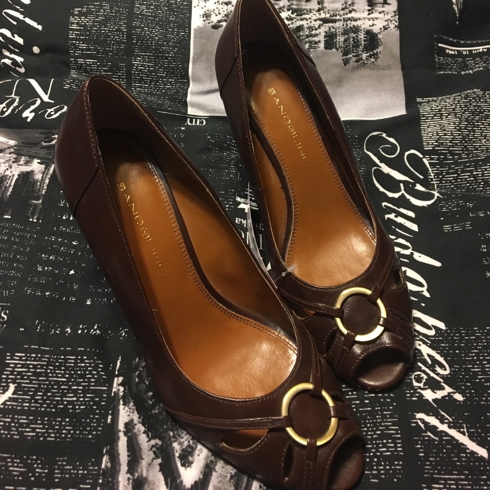 Brown heel