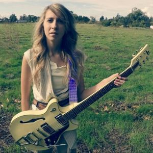 Meet your Posher, Halee