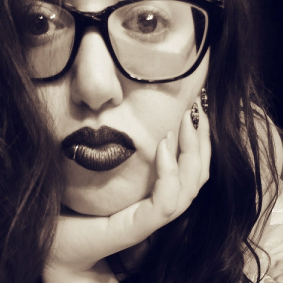 Meet your Posher, Kelsey - Picture 1 of 1