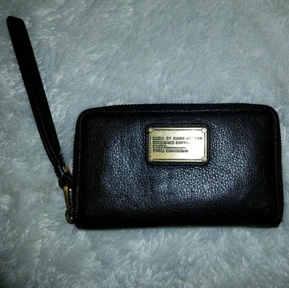 Marc Jacobs wristlet