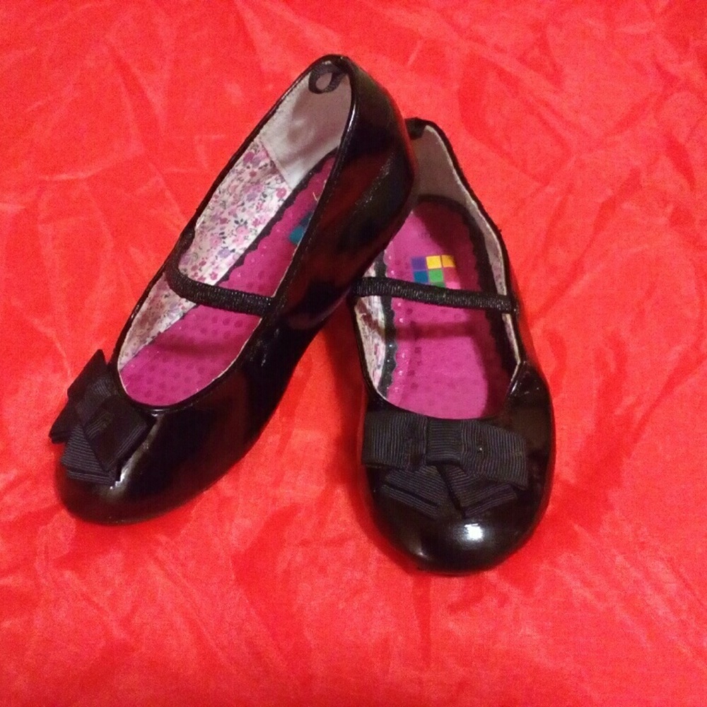 Girls size 9 healthtex black slippers